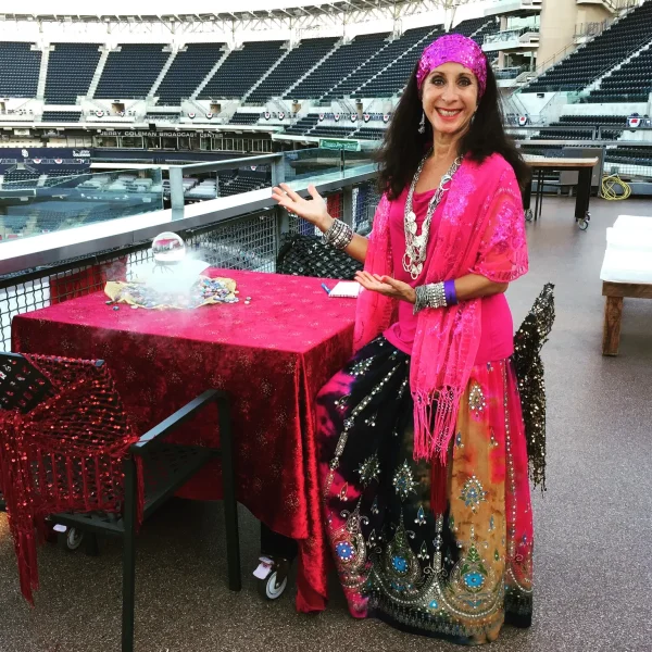 lezlie-at-petco-park